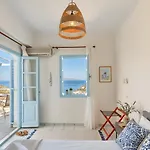 מלון Lume D'oro Syros 3*